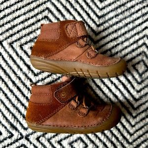 Stride Rite baby / toddler brown leather / suede boots